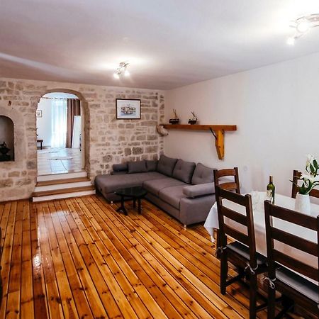 Heart Of Town Apartment Zadar Exterior photo
