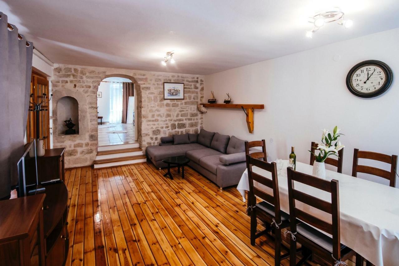 Heart Of Town Apartment Zadar Exterior photo