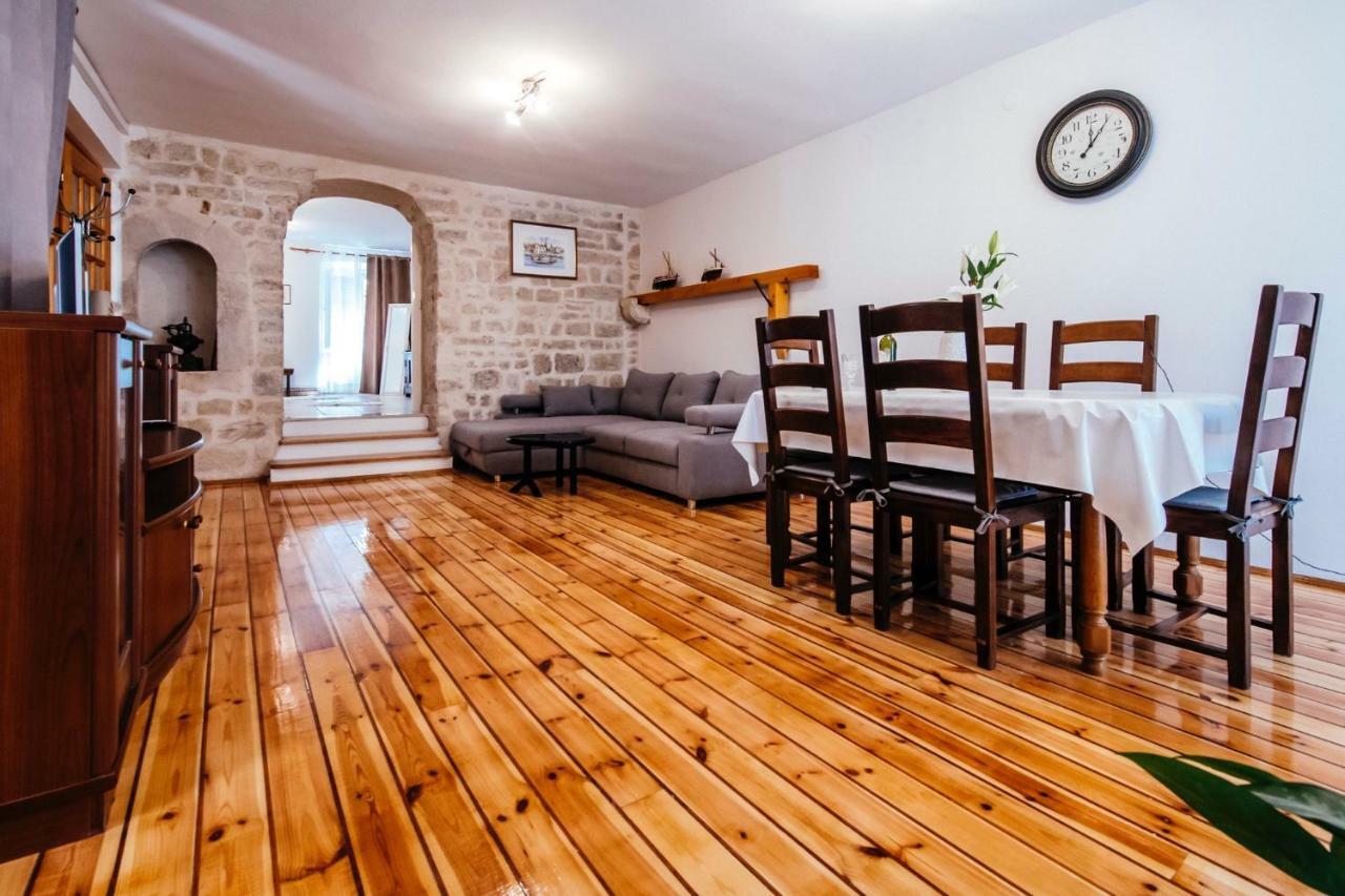 Heart Of Town Apartment Zadar Exterior photo